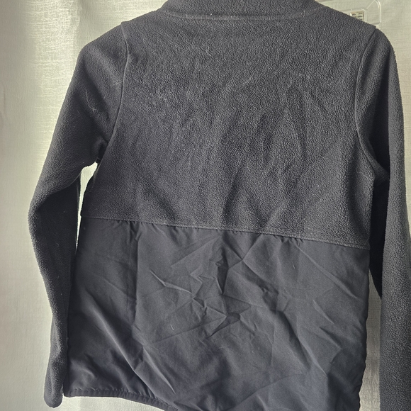 Under Armour Black Pullover - Picture 4 of 6